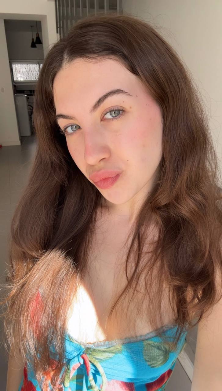 Nude girl Amber in Ankan