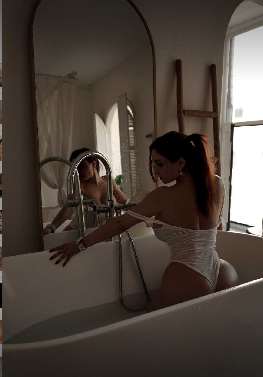 A playful frame from Miranda Faith nude — online in Ankan