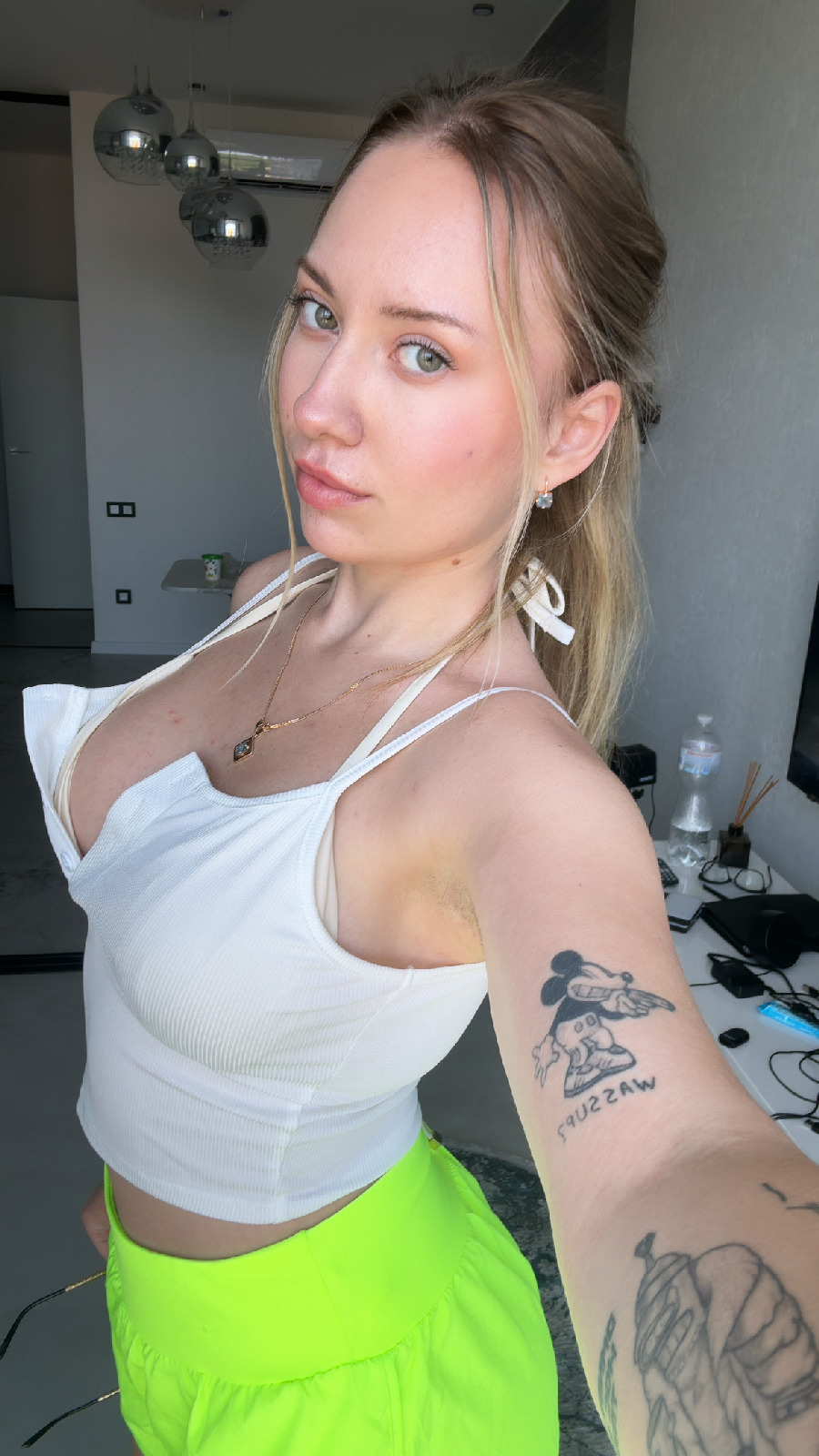 KateV in her underwear in Ankan