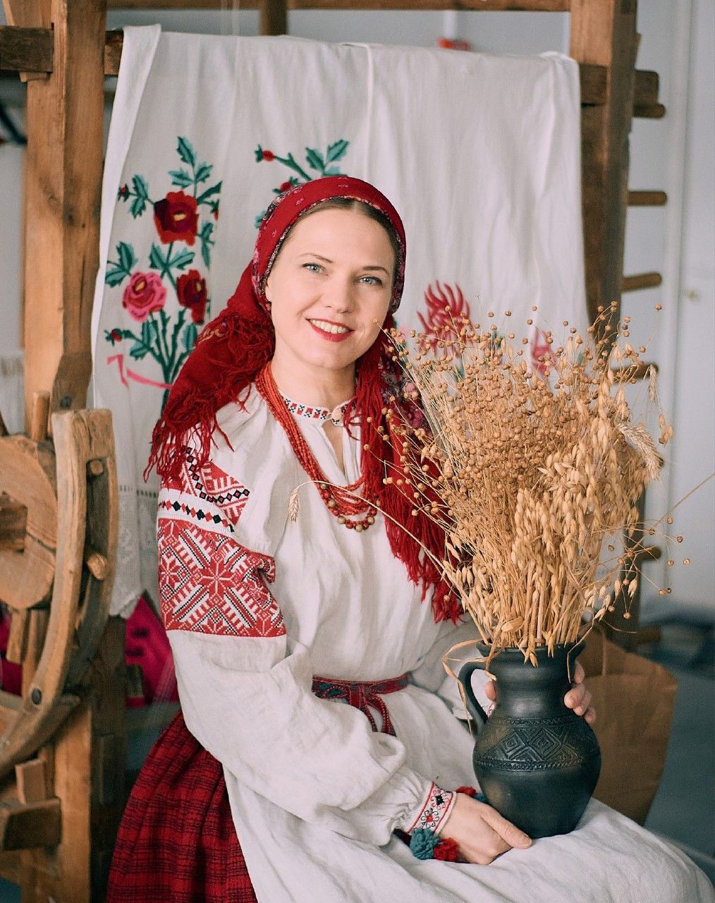 Women in Slavic costumes in Ankan